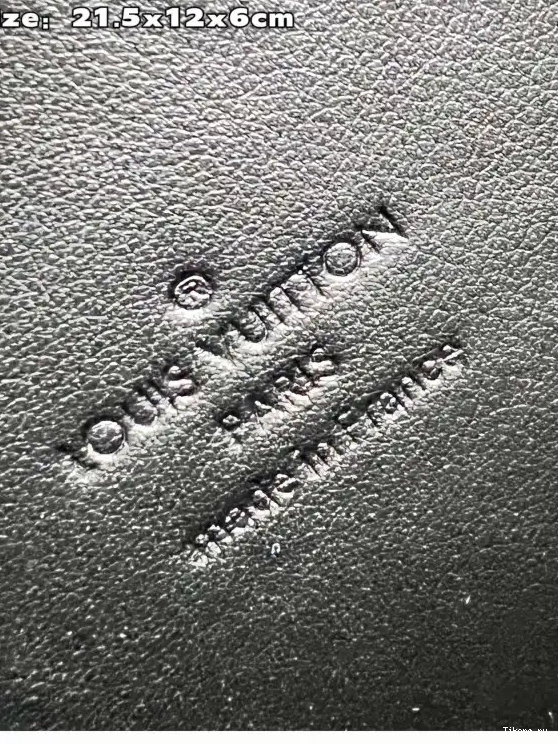 Cheap Wallet Neo Trunk LOUIS VUITTON 0501